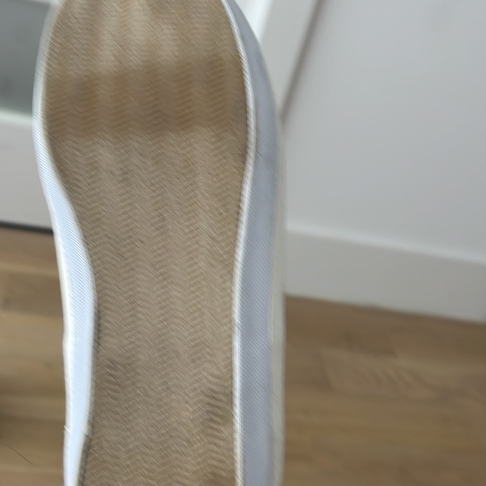 Shoes - Picture 2 of 4